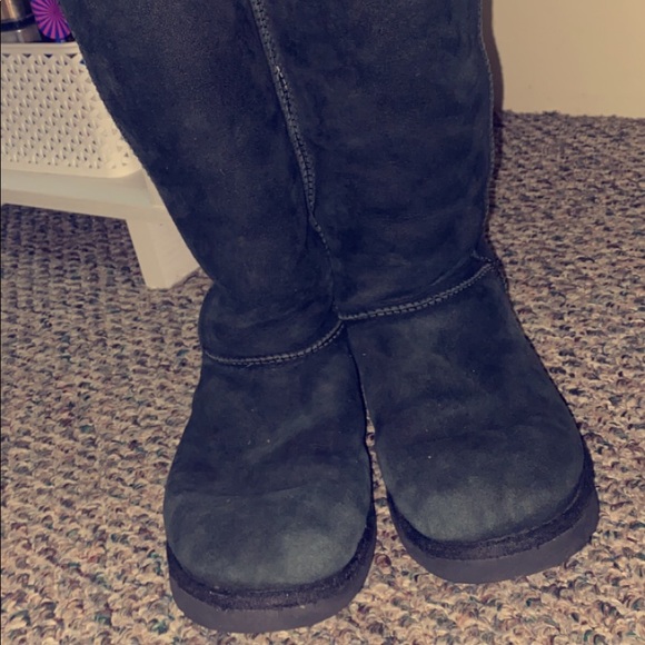 AUTHENTIC Tall black UGG Boots - Picture 3 of 4